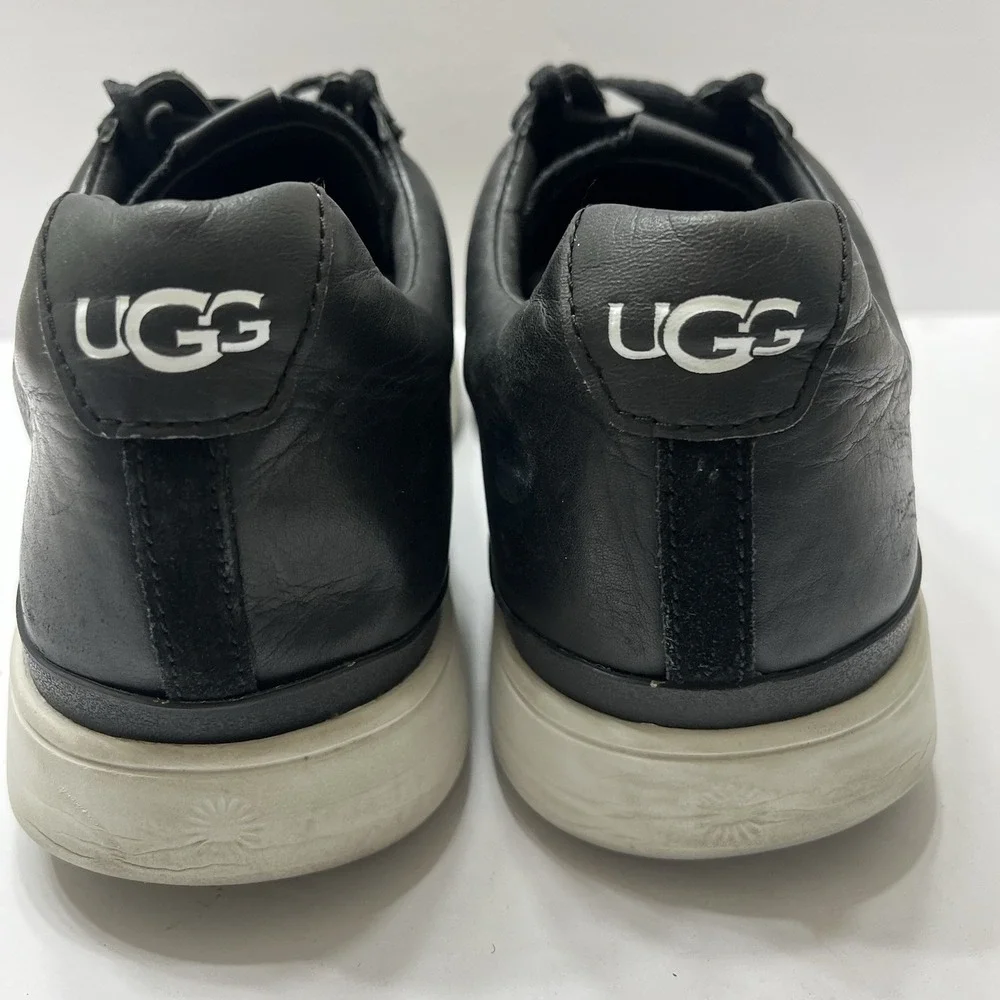 UGG Men's South Bay Lightweight Low-Top Full Grain Leather Sneaker Men's 11.5